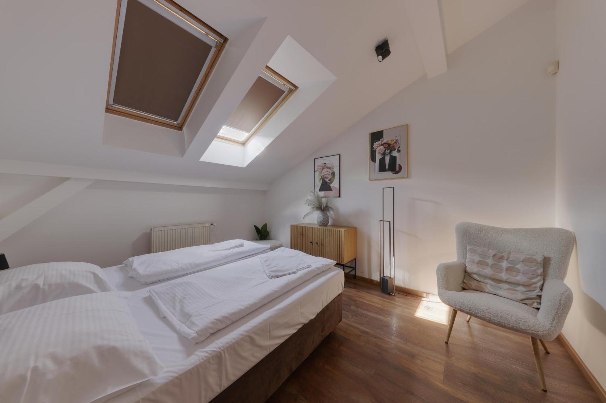 Aneri Apartment Old Town บราติสลาวา ภายนอก รูปภาพ