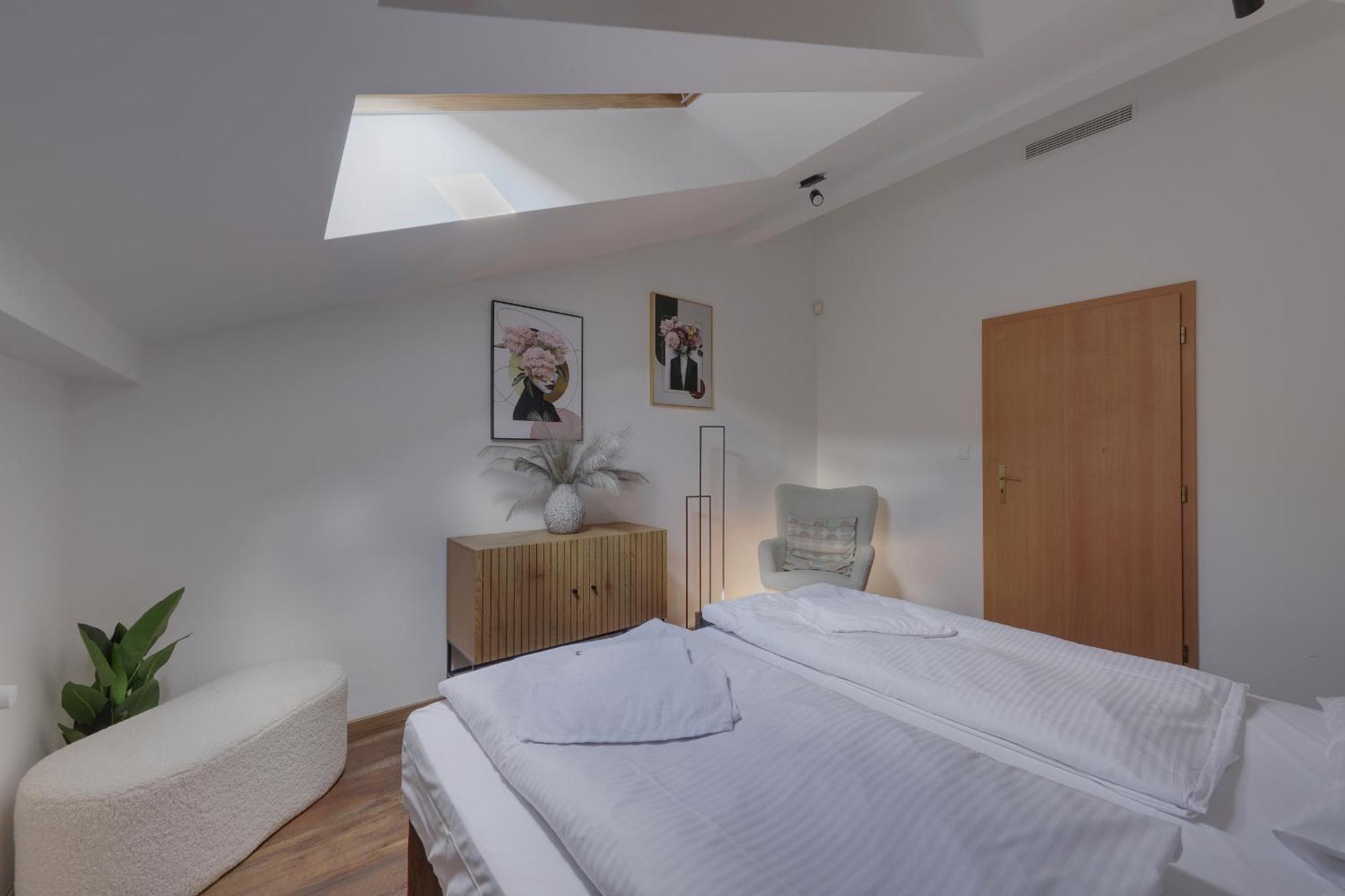 Aneri Apartment Old Town บราติสลาวา ภายนอก รูปภาพ