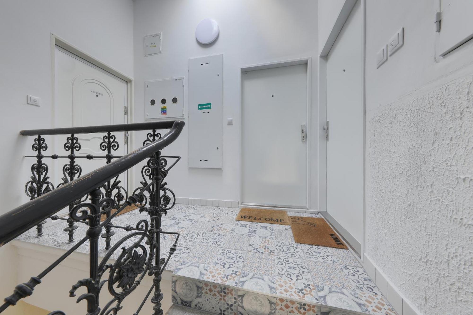 Aneri Apartment Old Town บราติสลาวา ภายนอก รูปภาพ